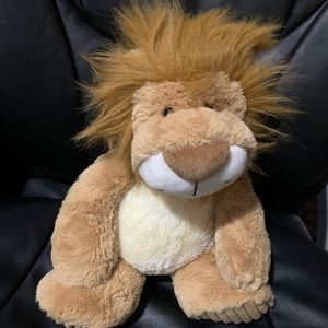 Stuffed lion - like new